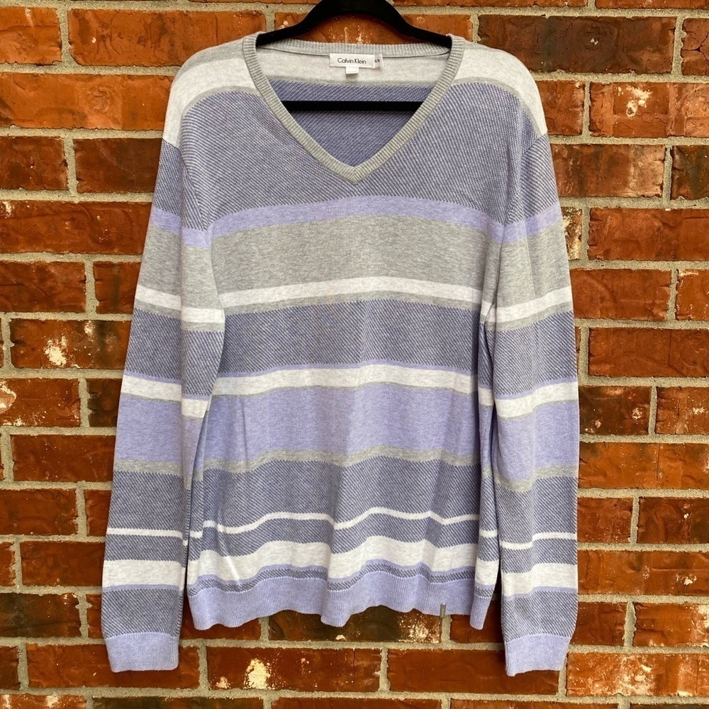 Calvin Klein Mens XL Light Purple Gray Stripe Colorblock Vneck Pullover Sweater